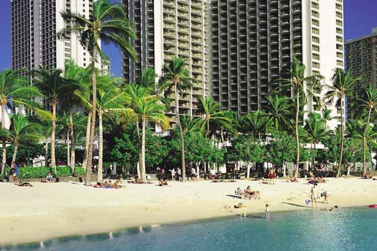 Oahu: Waikiki Beach Marriott Resort & Spa Package, Deal