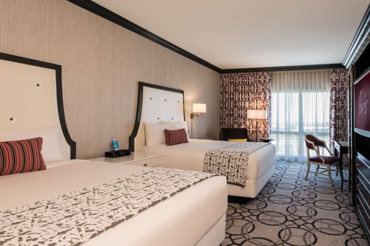 Burgundy Room Bathroom - Picture of Paris Las Vegas Hotel & Casino,  Paradise - Tripadvisor