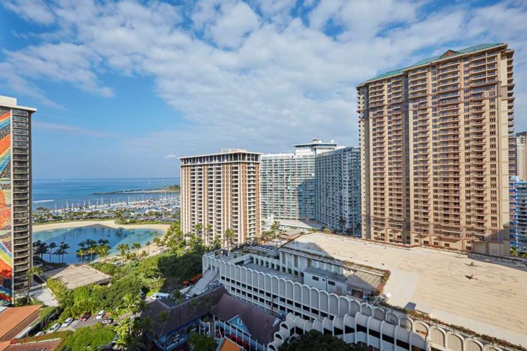 Hilton Hawaiian Village Resort (HHV) - Exceptional Property at a great  price - Hotel Reviews