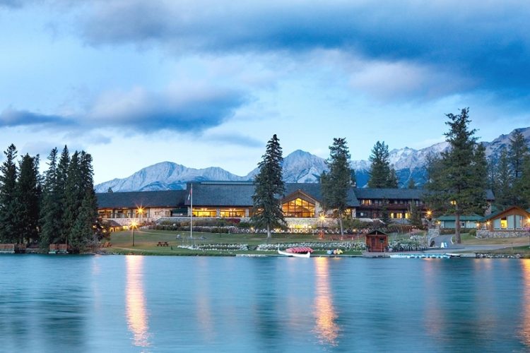 Hotel In Jasper Alberta Fairmont Jasper Park Lodge